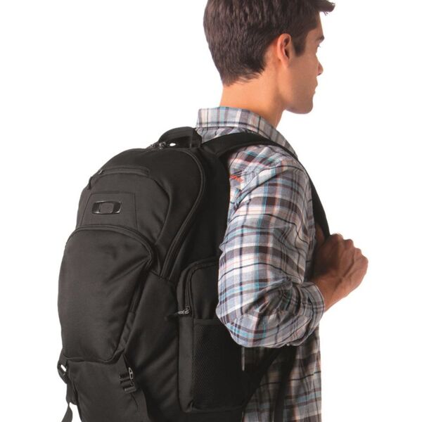 30L Blade Backpack Thumbnail